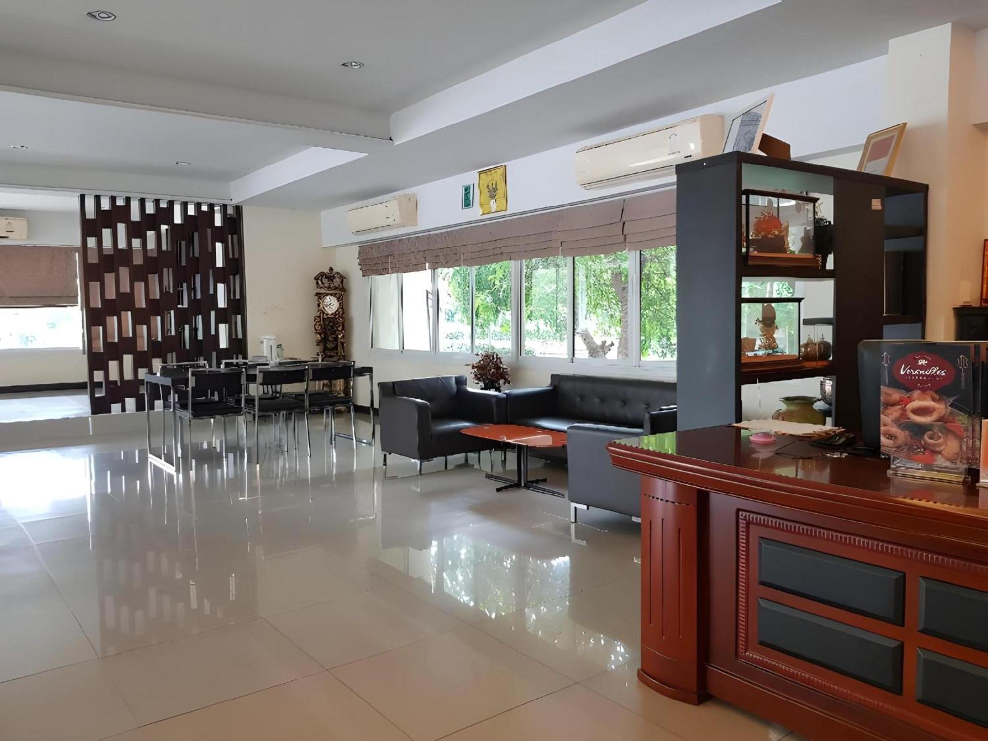 Collection O Vresotel Nonthaburi Exterior photo
